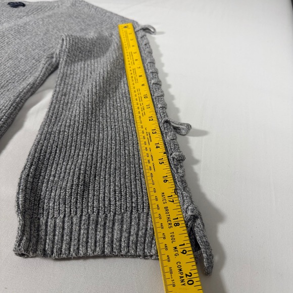American Eagle Gray Ribbed V-Neck Sweater Lace Up Sleeve Detail Large - Picture 9 of 11